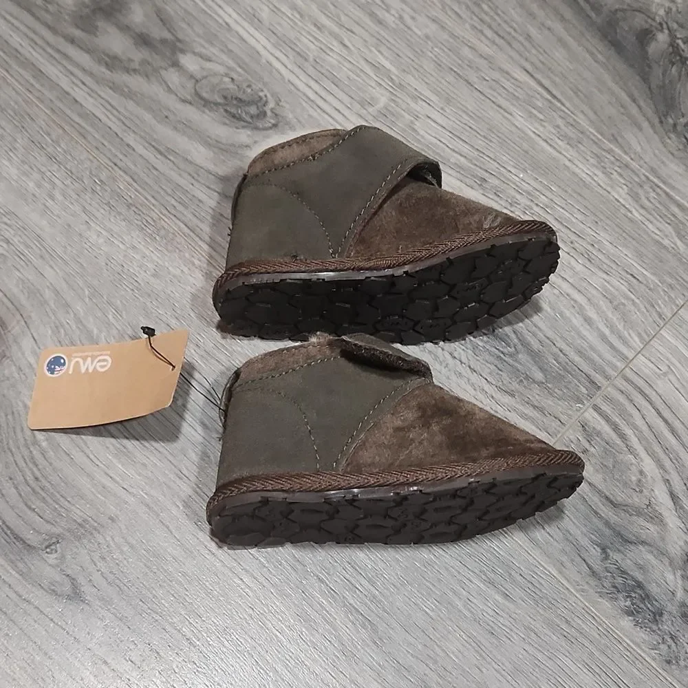 NIB Emu Hyke Chocolate Brown Suede Sheerling Booties